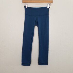 Lululemon Reversible Crop Leggings Blue Size 2